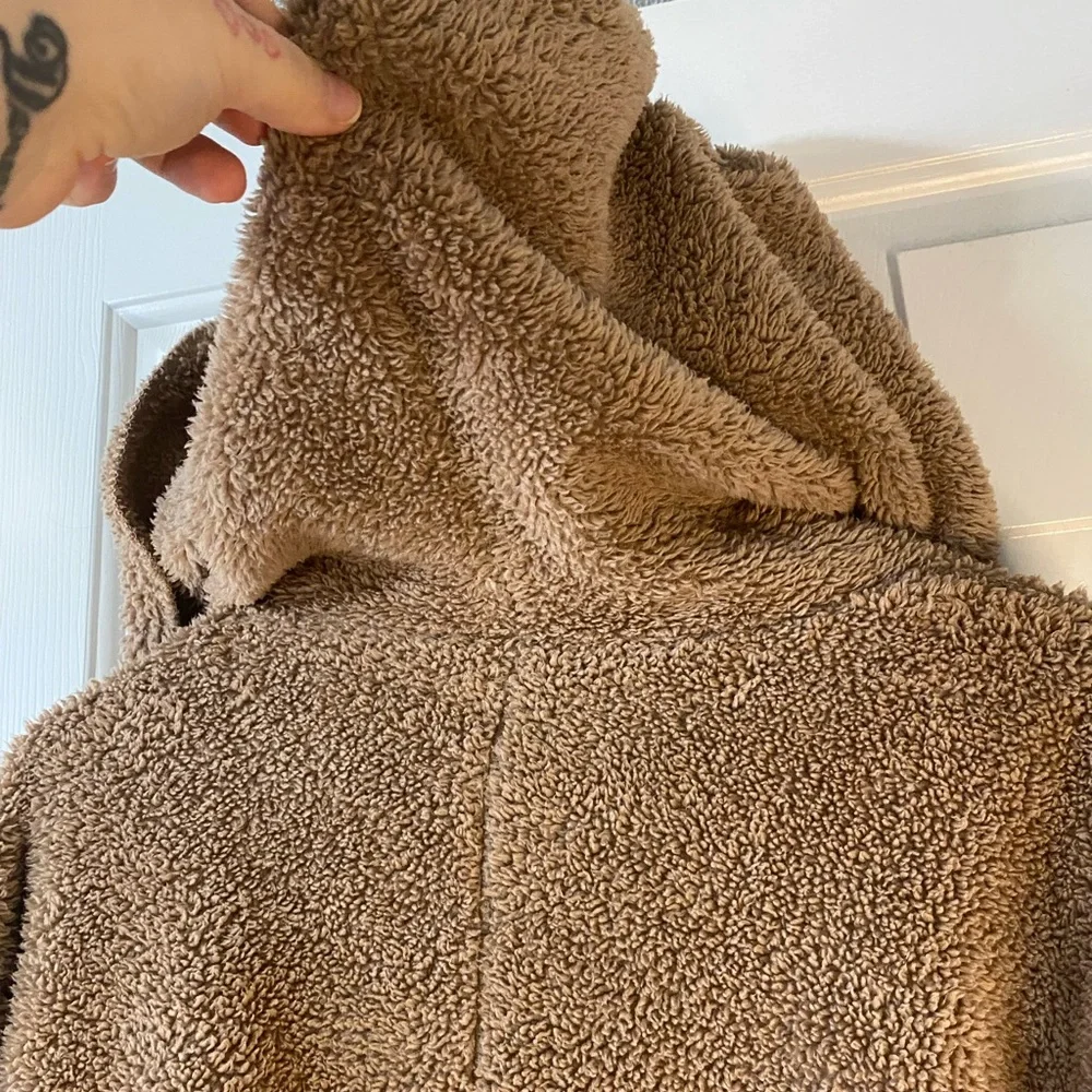 Fuzzy Cardigan with Hood and Pockets Size Large - Picture 8 of 10